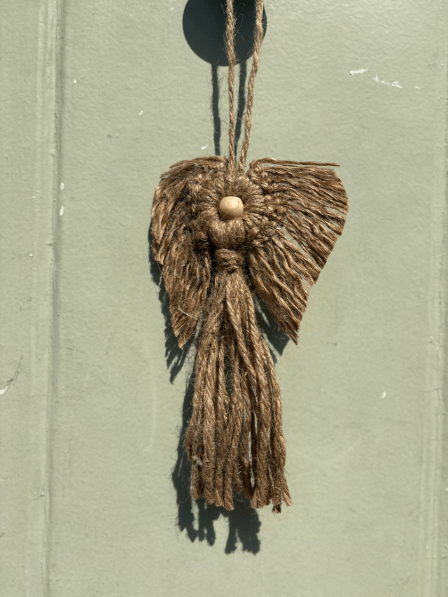 Ange Hati Hati en macramé