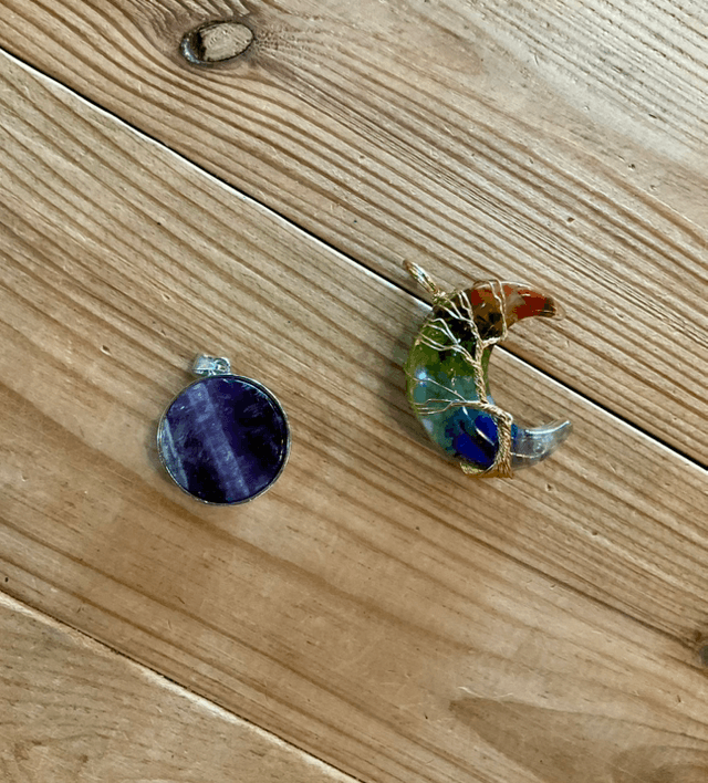 Pendentifs en pierre naturelle