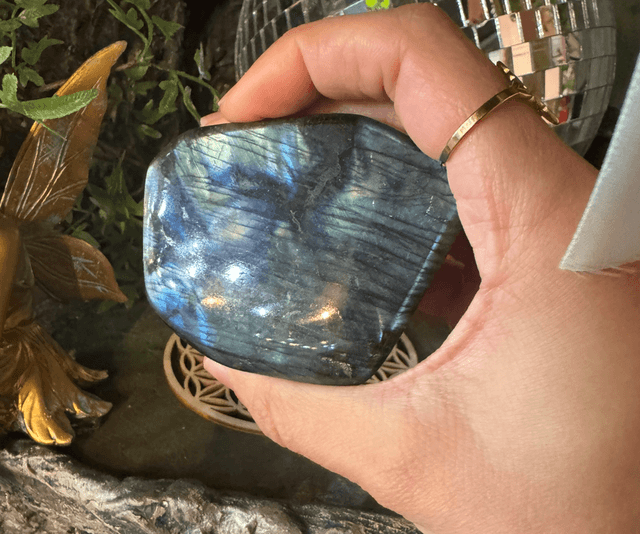 NEW - Labradorite 
